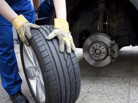Cambio stagionale gomme auto, furgoni